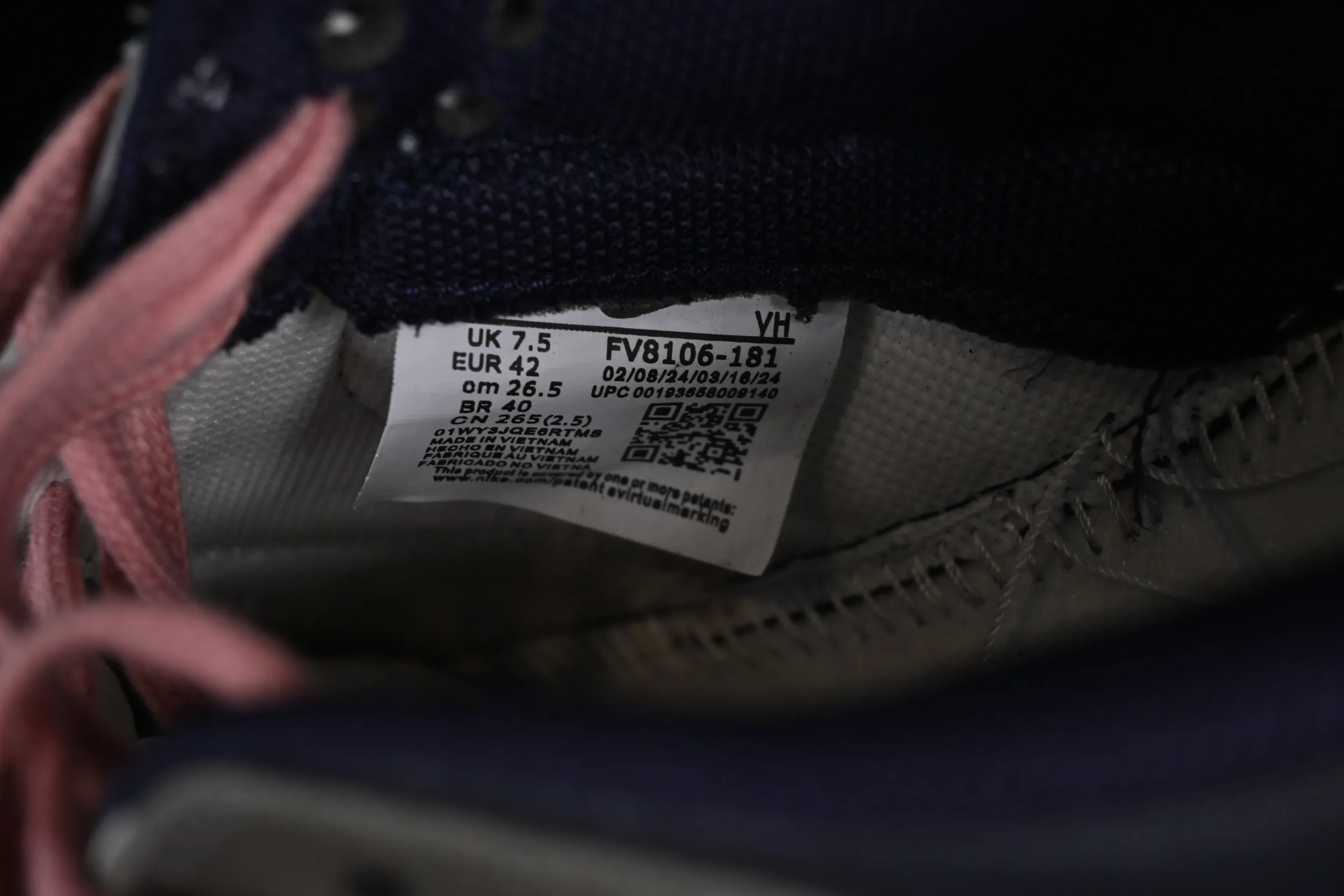 All Categories Nk SB Dunk Series Nk SB Dunk Low Low-top sneakers Nk Dunk Low Panda Prank-Pioneering Knight Heart of the Sand Purple Brown Pink SB Strappy Low-top Casual Shoes FV8106-181